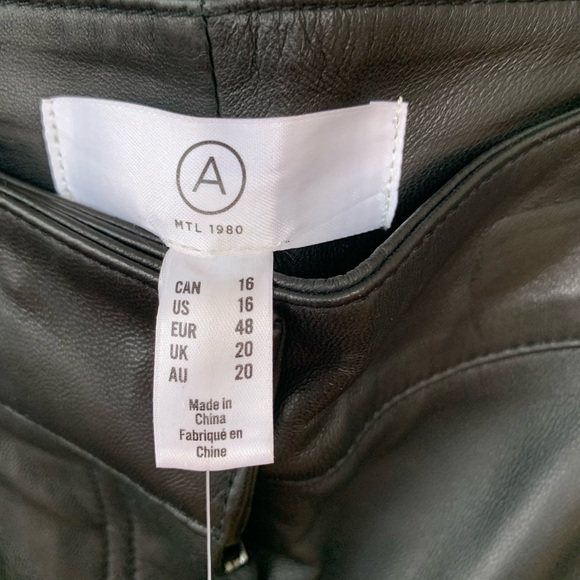 Super soft black leather ankle pants with functional front pockets. NWT. 16W - Picture 3 of 6